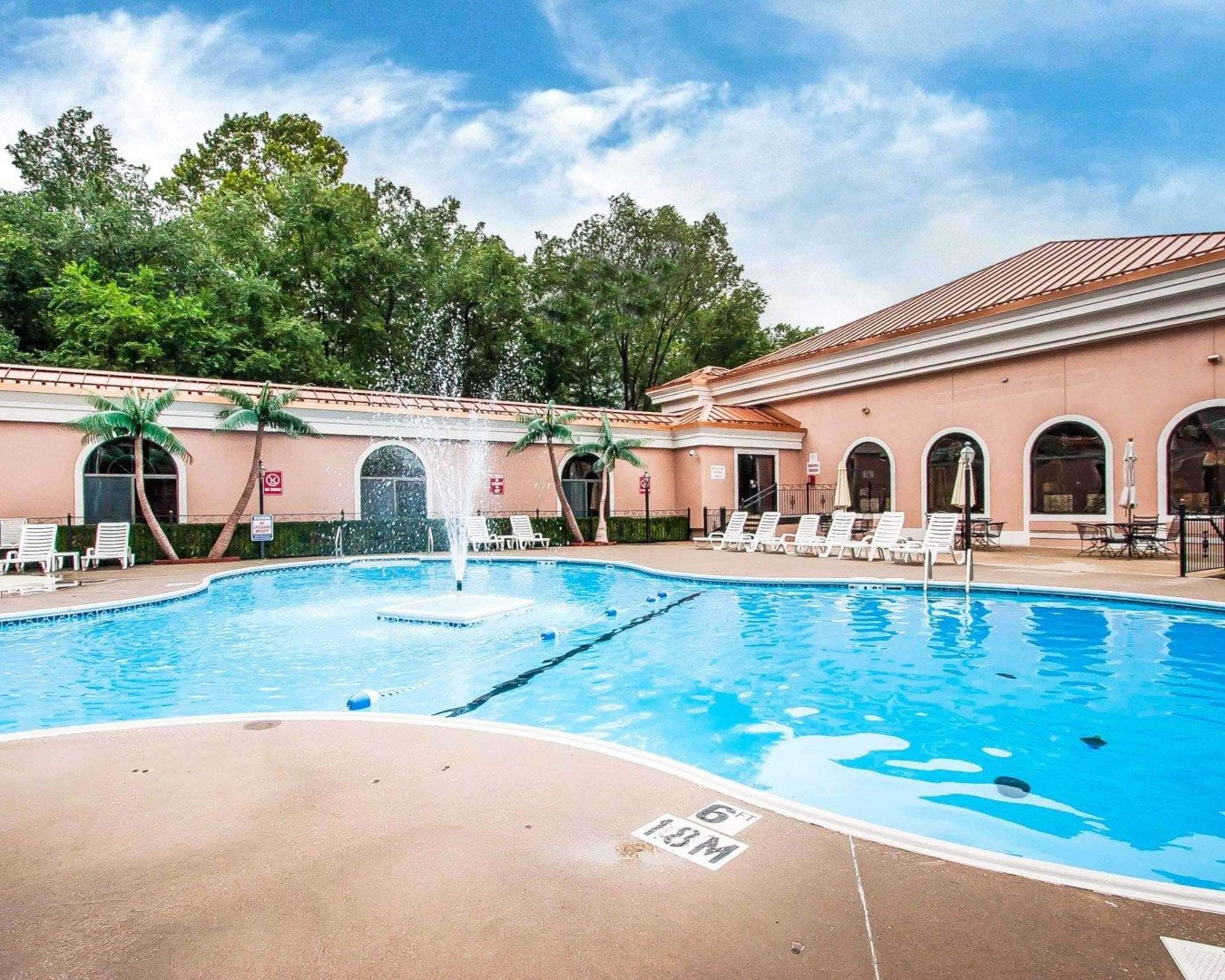 Clarion Hotel Branson Extérieur photo